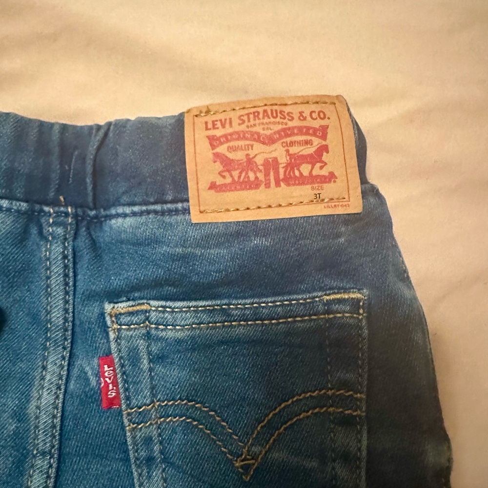 Levi's Kids Blue Denim shorts - Picture 3 of 7
